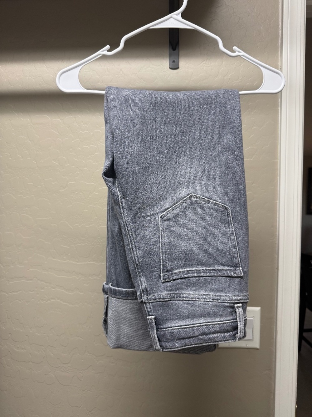 VICI Cropped GREY Jeans